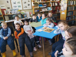 Экскурсия в поселковую библиотеку Экскурсия в поселковую библиотеку.